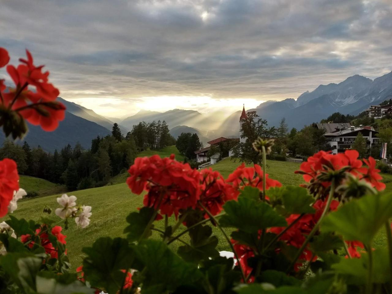 Haus Lukas Acomodação com café da manhã Seefeld in Tirol Exterior foto